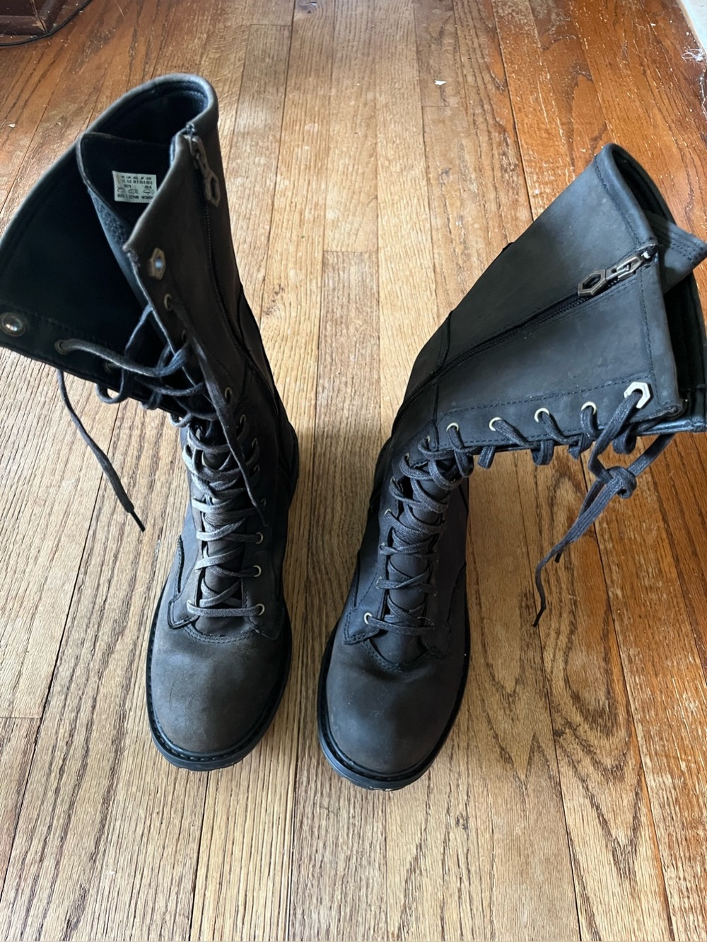 Leaving soon AS IS Timberland women’s 8.5 combat style boots AS IS - Picture 16 of 16